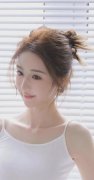 女高中生的腰姿未增删带翻译免费